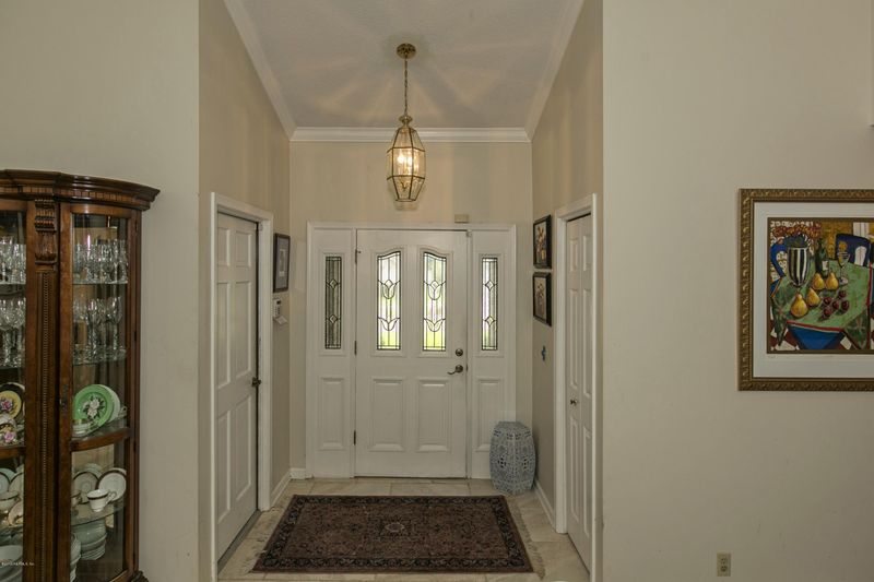 8824 Goodbys Trace Dr, Jacksonville, FL 32217