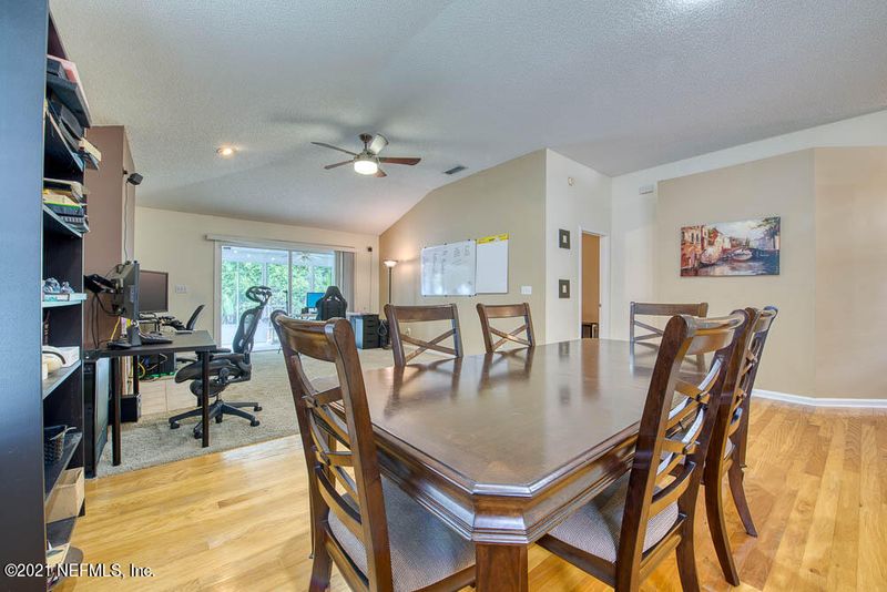 8836 Chambore Dr, Jacksonville, FL 32256