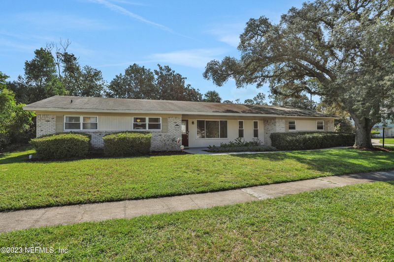 8845 Coventry Ct, Jacksonville, FL 32257