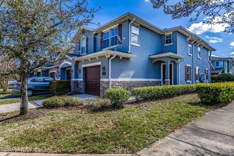 8848 Inlet Bluff Dr, Jacksonville, FL 32216