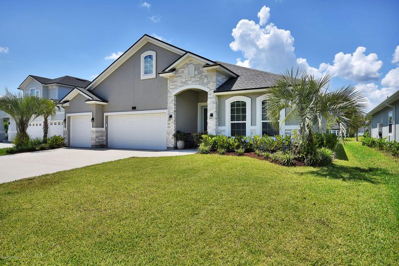 886 Bent Creek Dr, St Johns, FL 32259