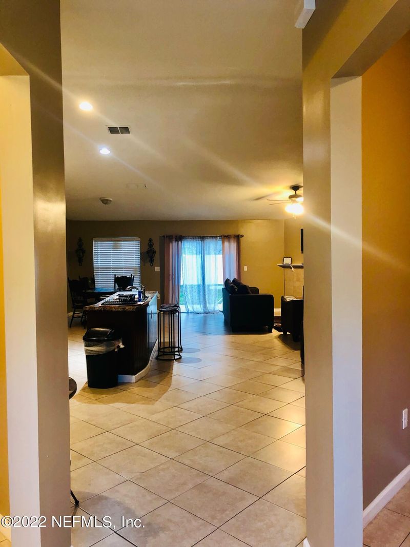 886 Plumbridge Ct, Jacksonville, FL 32218