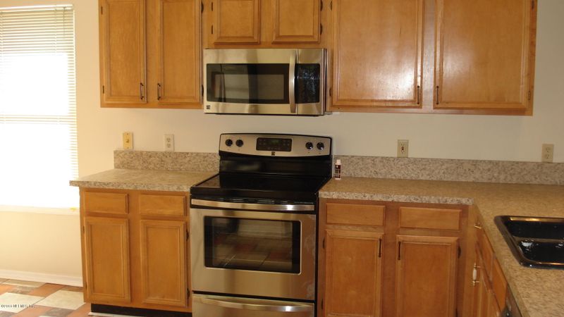 8860 Ivymill Pl S, Jacksonville, FL 32244