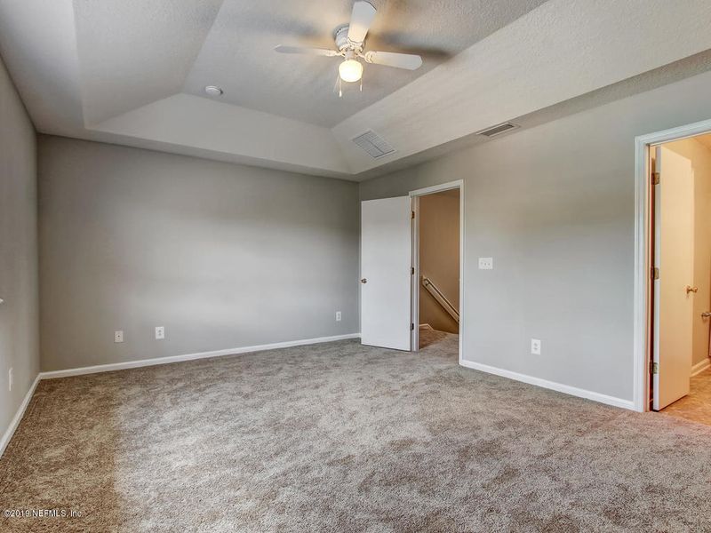8869 Inlet Bluff Dr, Jacksonville, FL 32216