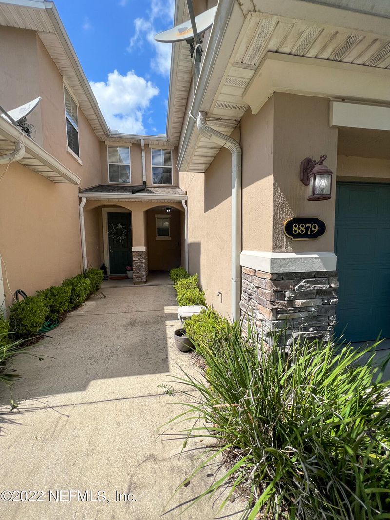8879 Grassy Bluff Dr, Jacksonville, FL 32216