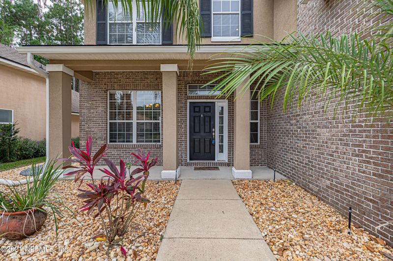 888 Candlebark Dr, Jacksonville, FL 32225