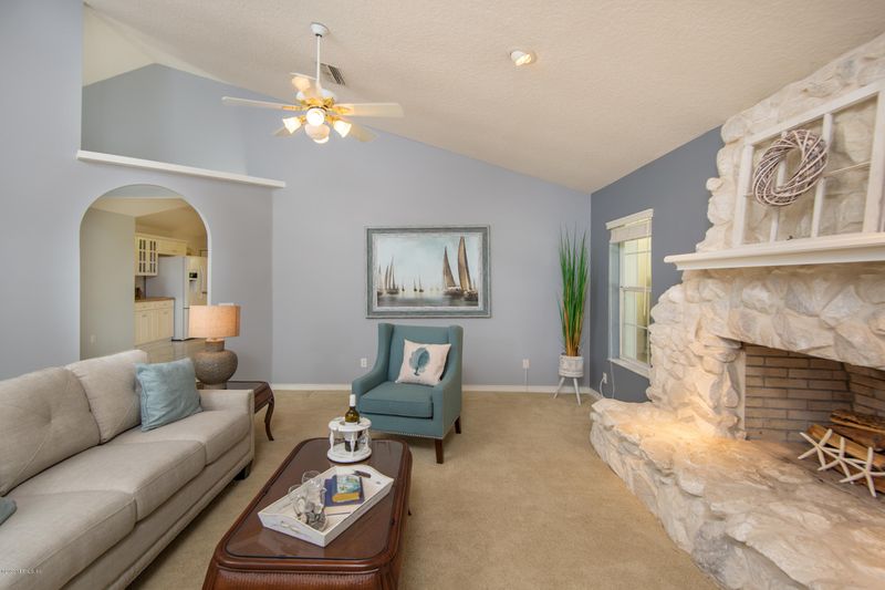 888 White Eagle Cir, St Augustine, FL 32086