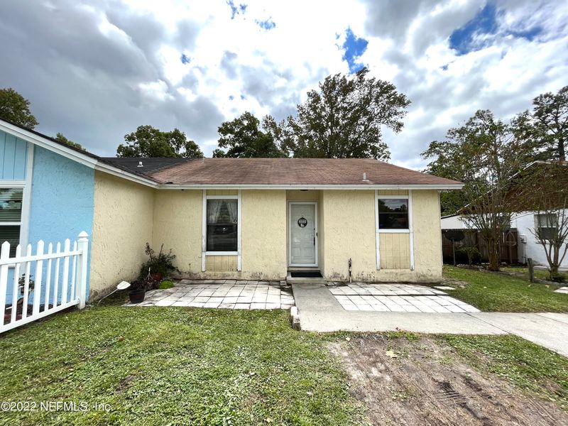 8882 Sandusky Ave S, Jacksonville, FL 32216
