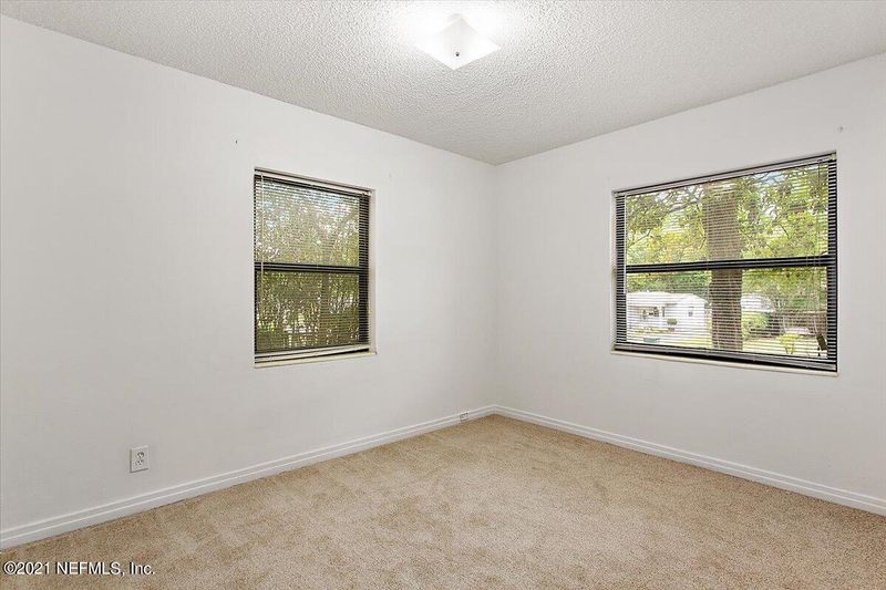8904 Macarthur Ct S, Jacksonville, FL 32216