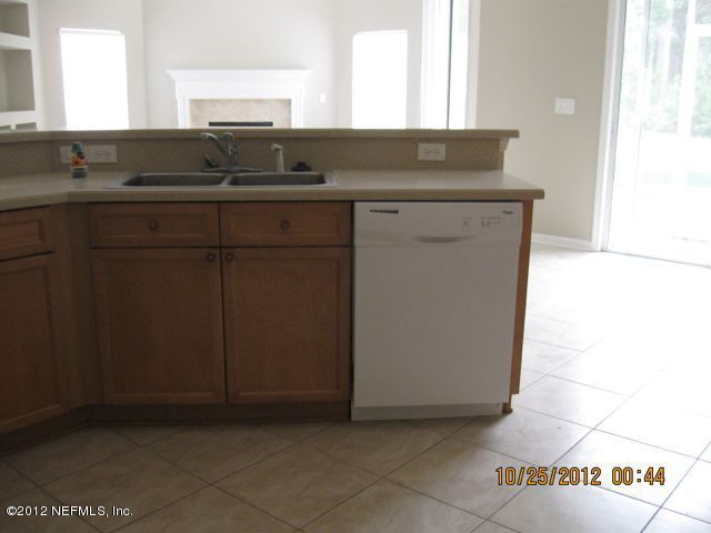 891 Woodbridge Hollow Rd, Jacksonville, FL 32218