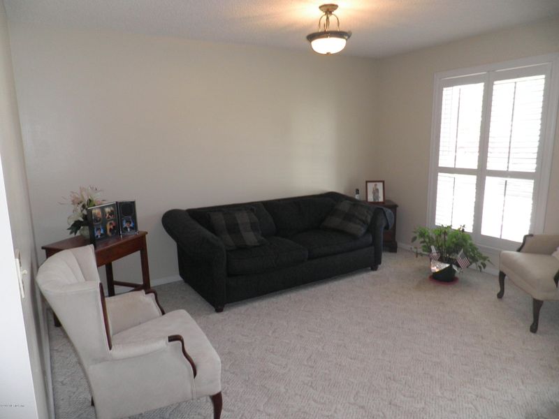 8911 Blaine Meadows Dr, Jacksonville, FL 32257