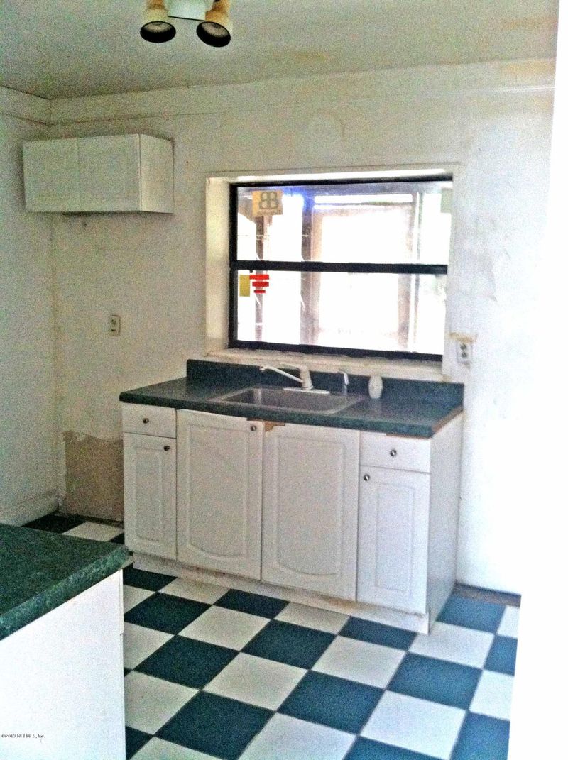8912 Macarthur Ct S, Jacksonville, FL 32216