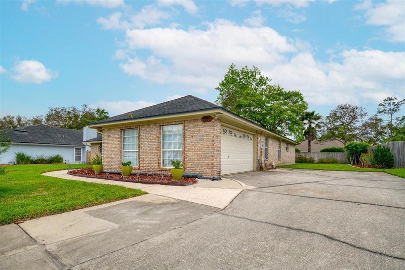 8920 Blaine Meadows Dr, Jacksonville, FL 32257