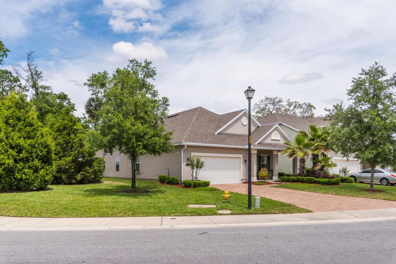8924 Devon Pines Dr, Jacksonville, FL 32211