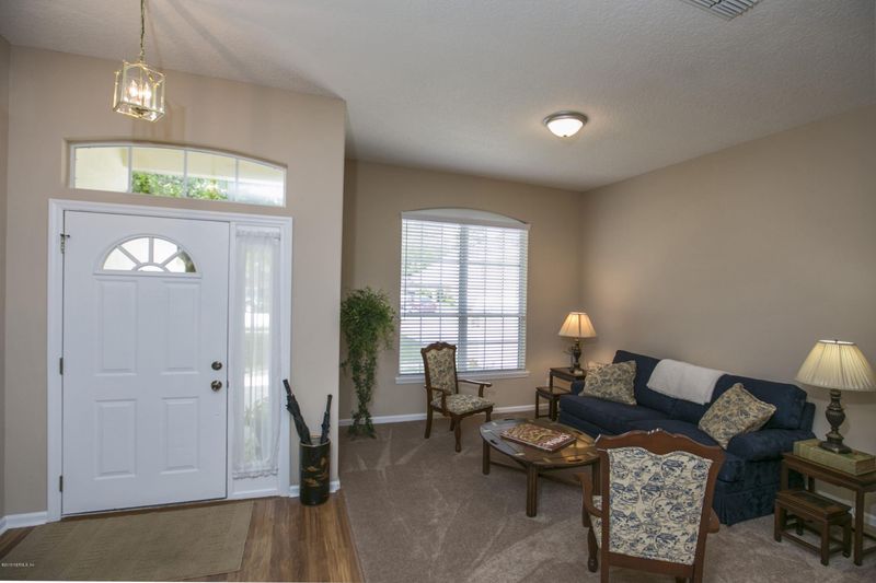 8925 Canopy Oaks Dr, Jacksonville, FL 32256