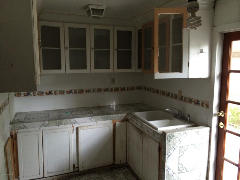 8938 Ivey Rd, Jacksonville, FL 32216