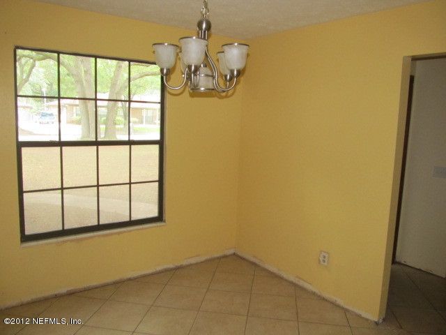 8939 Barco Ln, Jacksonville, FL 32222