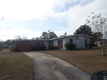 894 Crest Dr E, Jacksonville, FL 32221