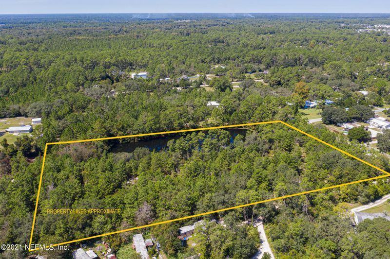 895 Poinsettia Rd, St Augustine, FL 32086