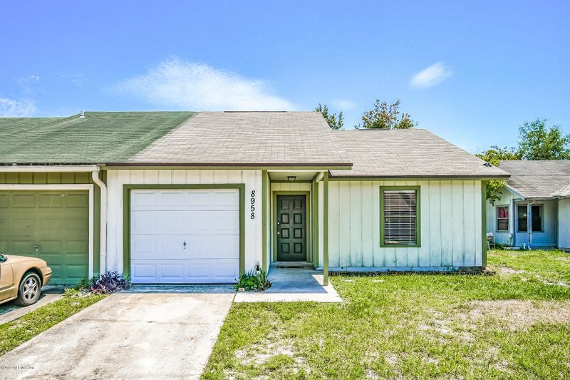 8958 Ivey Rd, Jacksonville, FL 32216