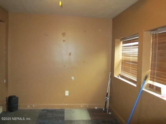 8961 Jefferson Ave, Jacksonville, FL 32208