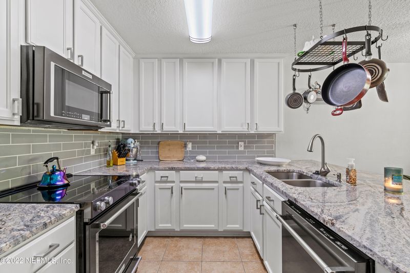 897 Black Cherry Dr S, St Johns, FL 32259