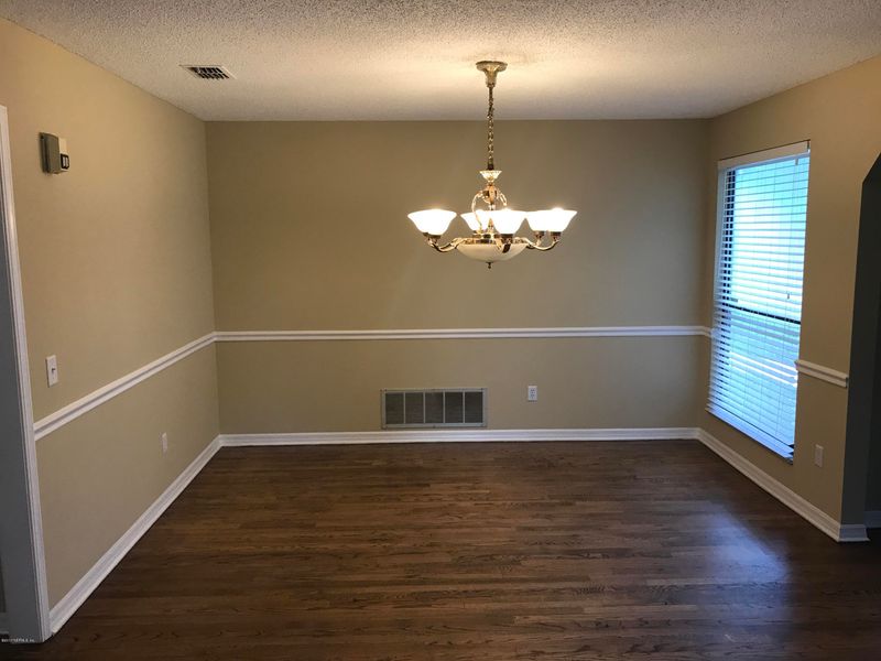 897 Ridgeway Ct, Orange Park, FL 32065