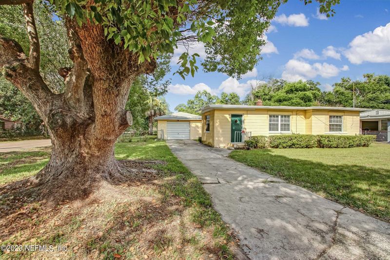 8971 Jefferson Ave, Jacksonville, FL 32208