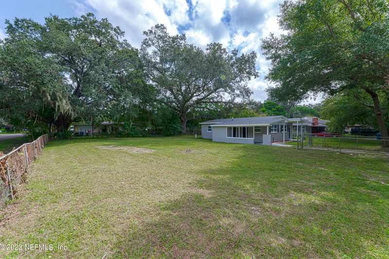 8975 Adams Ave, Jacksonville, FL 32208