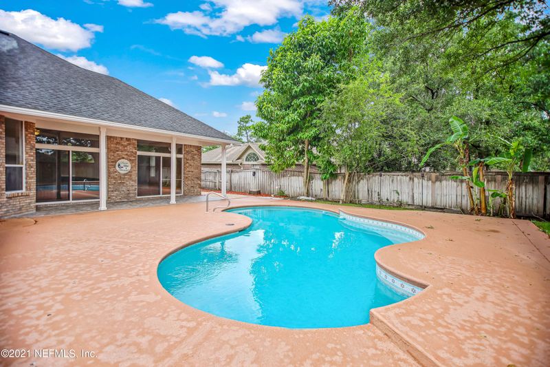8987 Bensalem Dr, Jacksonville, FL 32257