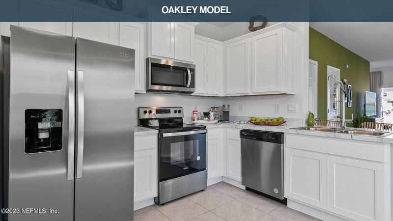 8993 Gifford Dr, Jacksonville, FL 32220