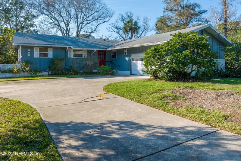900 Seminole Rd, Atlantic Beach, FL 32233