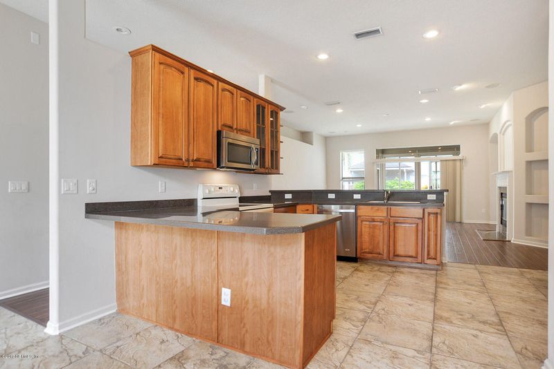 900 Weybridge Ln, Ponte Vedra, FL 32081