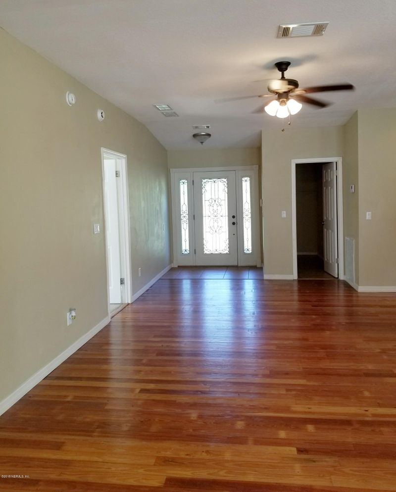 9013 Old Kings Rd, Jacksonville, FL 32219