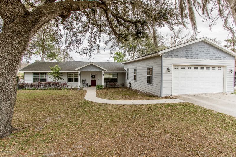 903 Arthur Moore Dr, Green Cove Springs, FL 32043