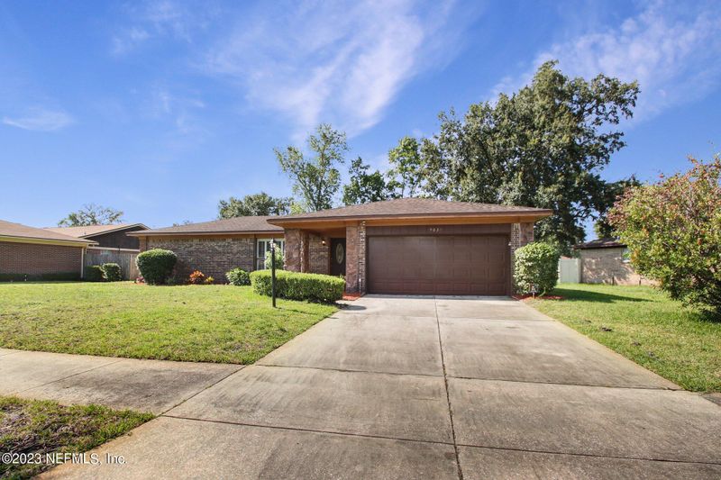 9039 Latimer Rd W, Jacksonville, FL 32257