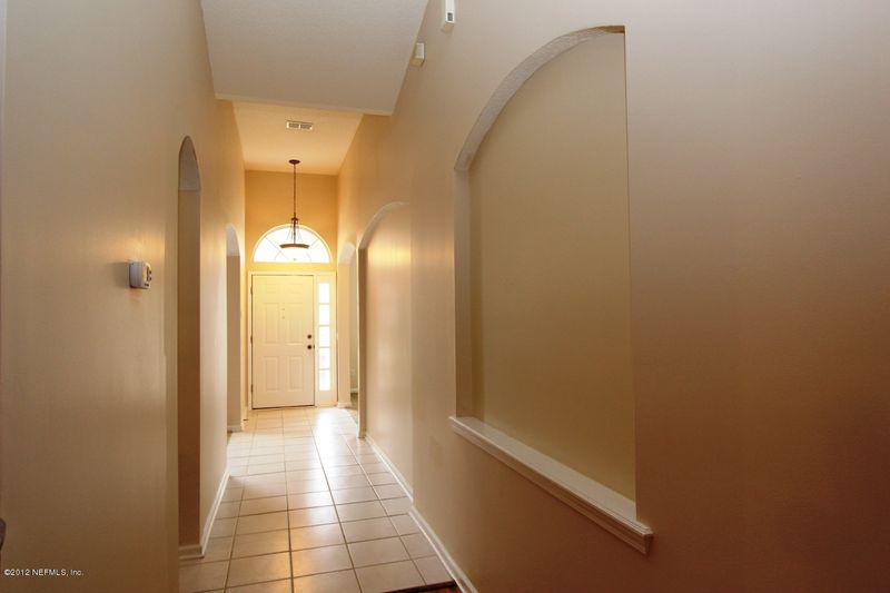 9045 Spindletree Way, Jacksonville, FL 32256