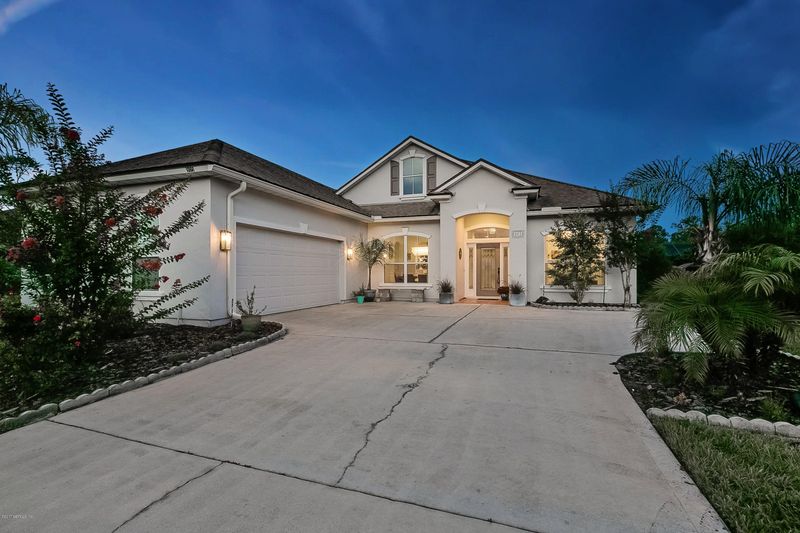 905 Athlone Ln, St Augustine, FL 32095