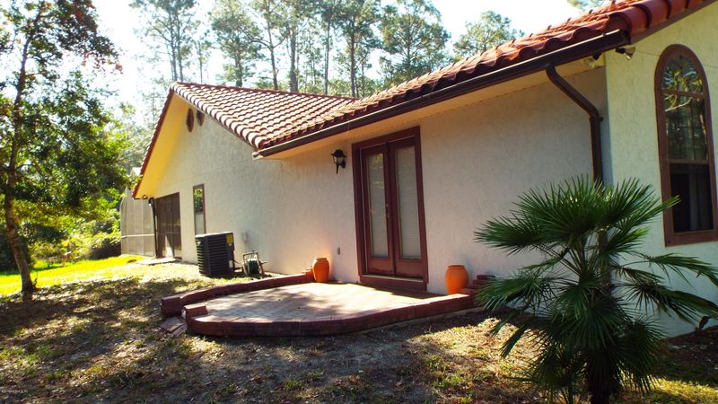 905 Colonial Dr, St Augustine, FL 32086