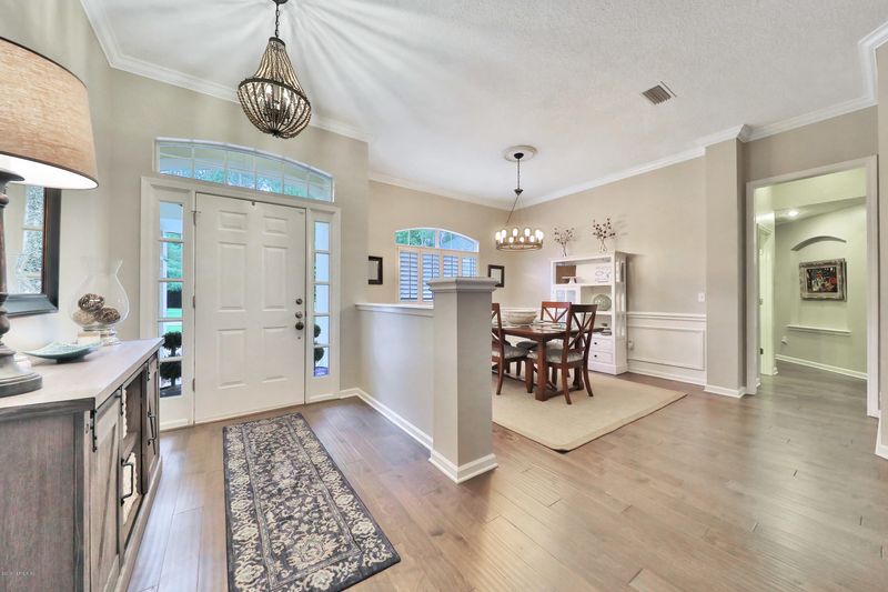 9055 Starpass Dr, Jacksonville, FL 32256