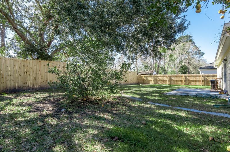 9060 Castle Rock Dr, Jacksonville, FL 32221