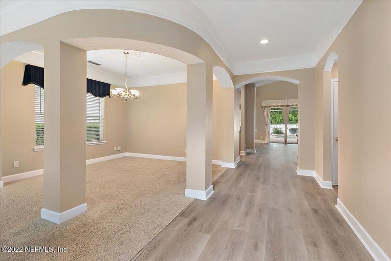 9067 Hampton Landing Dr E, Jacksonville, FL 32256