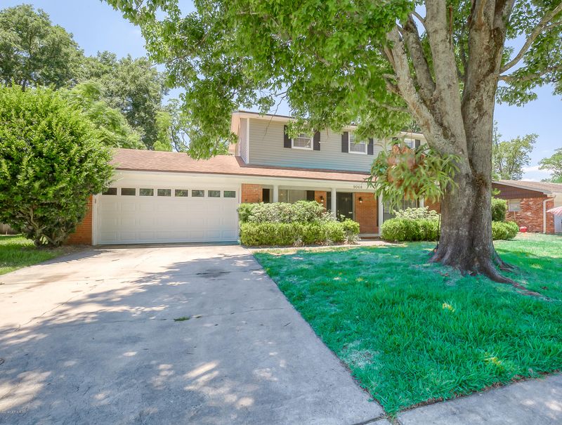 9068 Runnymeade Rd, Jacksonville, FL 32257
