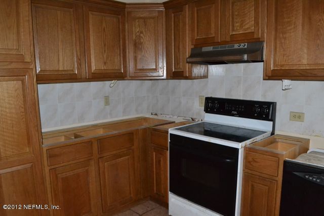 9070 Crystal Springs Rd, Jacksonville, FL 32221