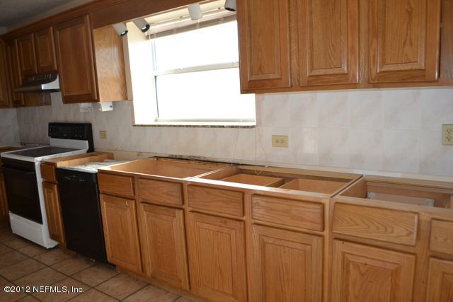9070 Crystal Springs Rd, Jacksonville, FL 32221