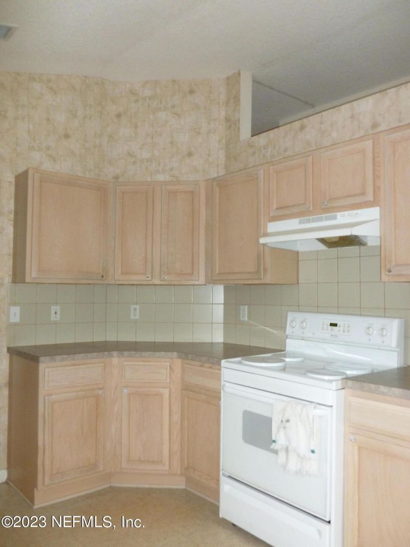 908 Buttercup Dr, St Johns, FL 32259