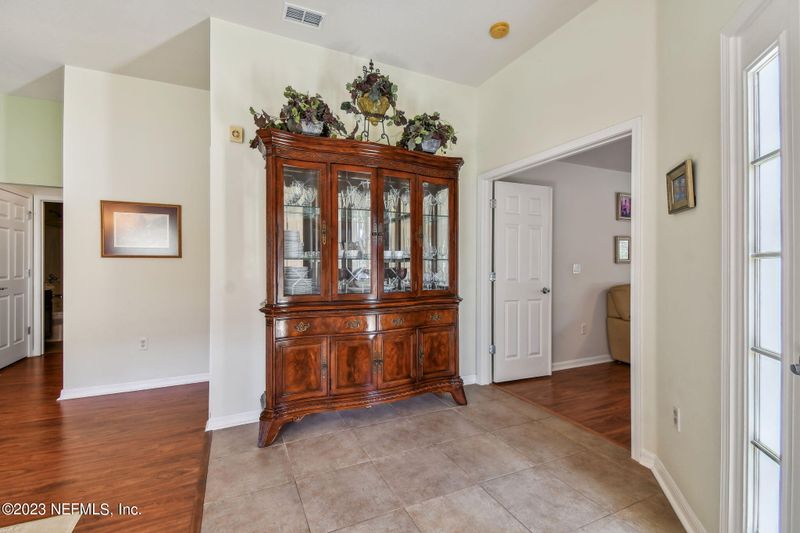 9094 Honeybee Ln, Jacksonville, FL 32256