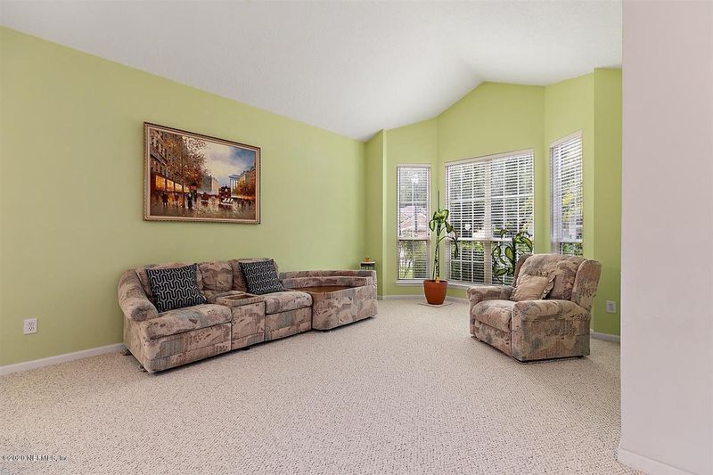 9098 Hampton Landing Dr E, Jacksonville, FL 32256