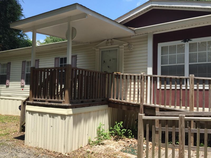 911 Cole Rd, Jacksonville, FL 32218