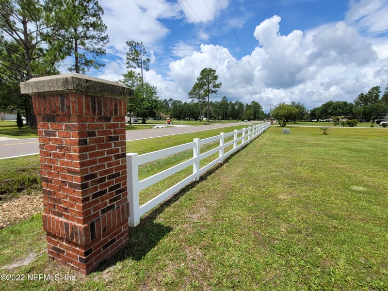 9114 Ford Rd, Bryceville, FL 32009